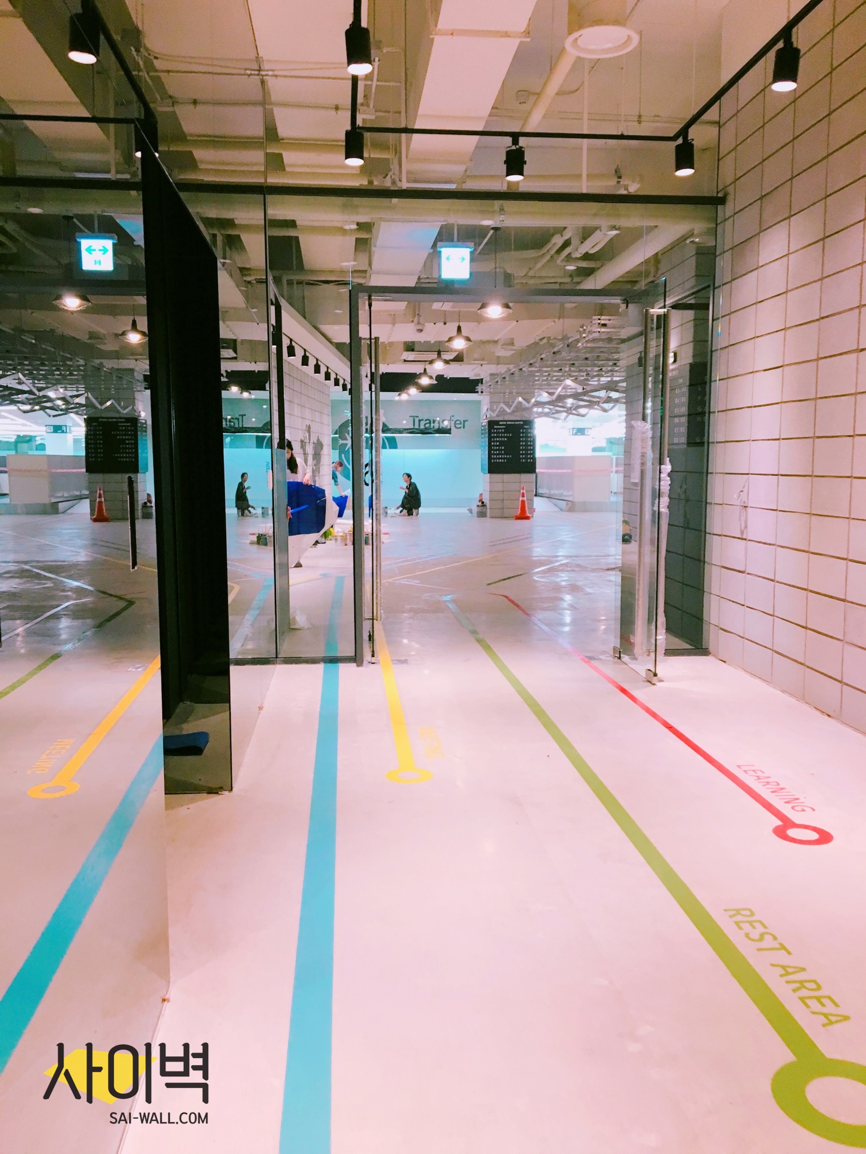 유베이스 부천센터 벽화 시공 사진 6